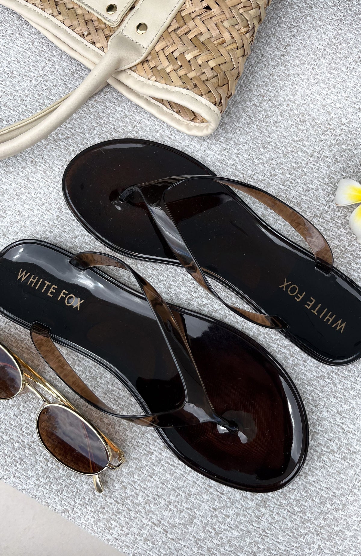 Dean Jelly Thong Sandals Chocolate