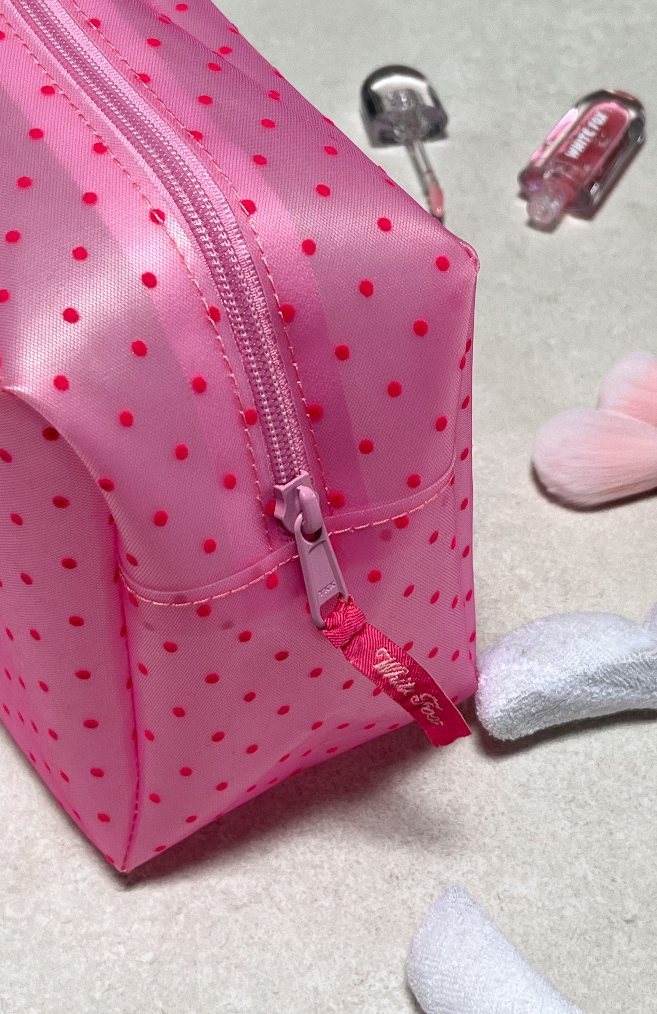 Nora Case Pink Polka Dots