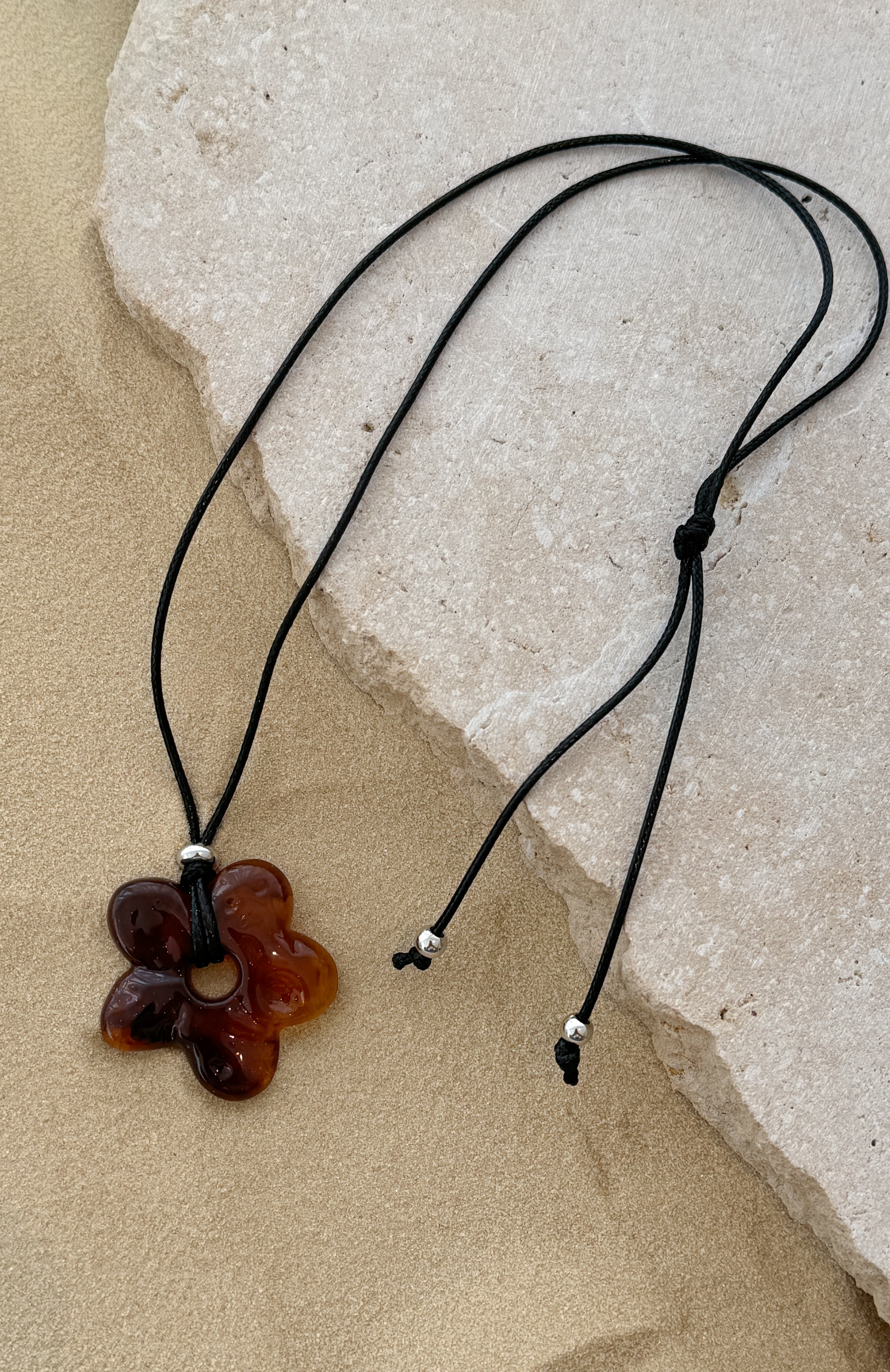 Xavia Necklace Black/Amber